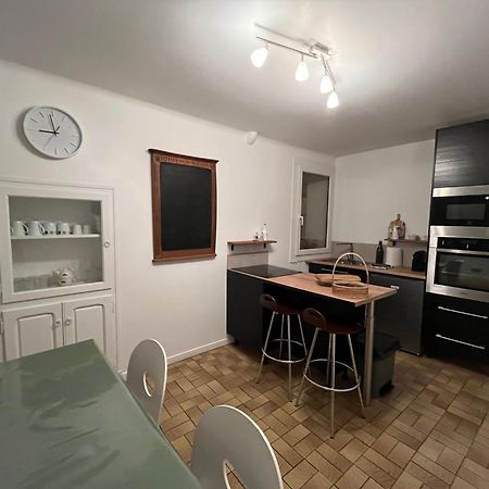 Agreable Maison De Village Avec Terrasse Vinca المظهر الخارجي الصورة